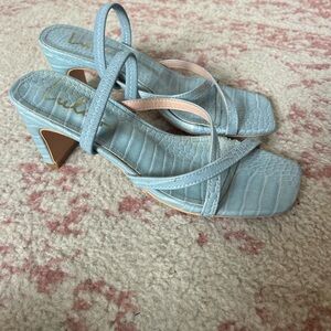 lulus blue crocodile heals